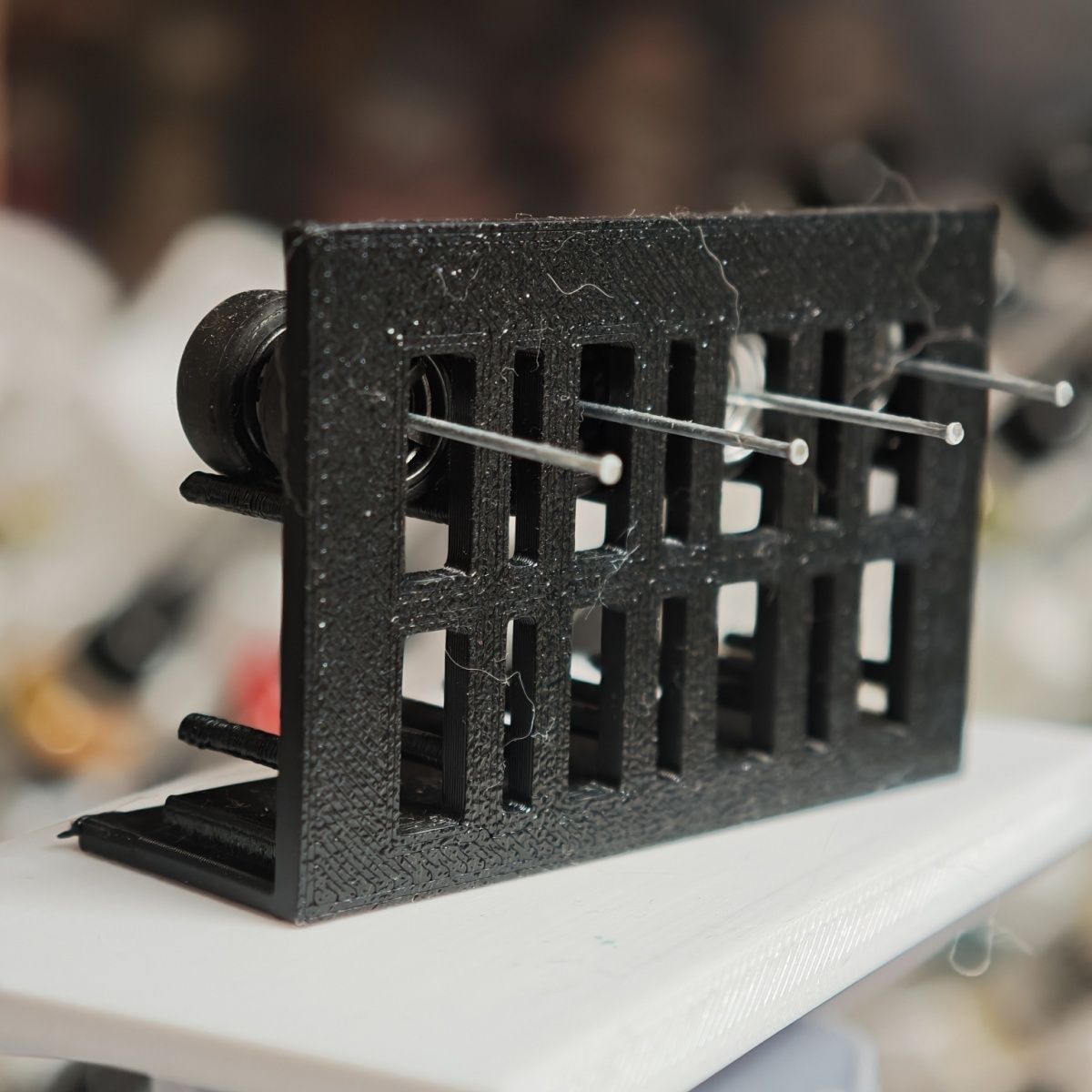 رف عرض الإطارات البلاستيكي الم - مراجعة 3D Printing Clay وسعره